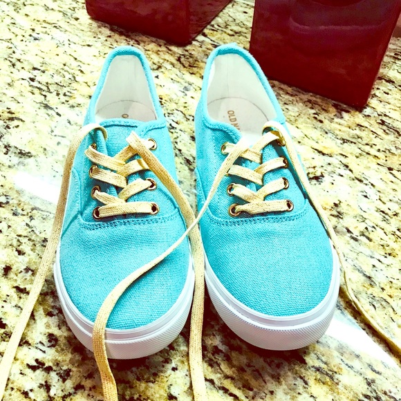 5 for $20! Old Navy Teal Sneaker - Picture 2 of 5